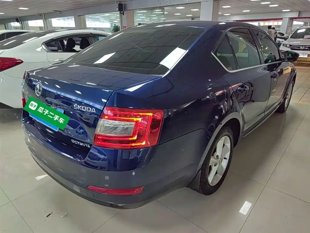 Škoda Octavia 2015 1.6L Automatic逸杰版 фото 7
