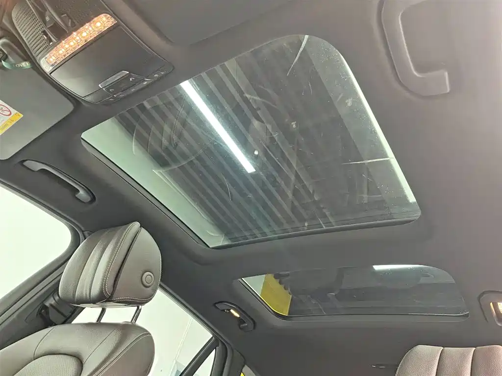 Mercedes-Benz GLC 2016 GLC 260 4MATIC Dynamic фото 16