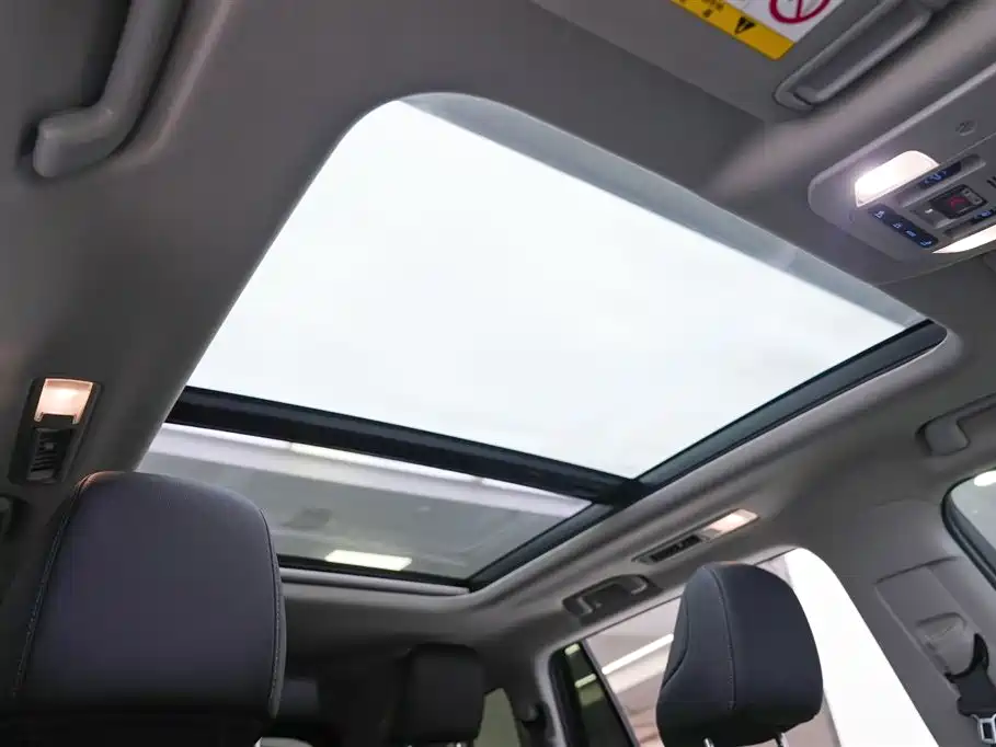Toyota Highlander 2022 Model Dual Engine 2.5L 4WD Premium Edition 7-Seater фото 13