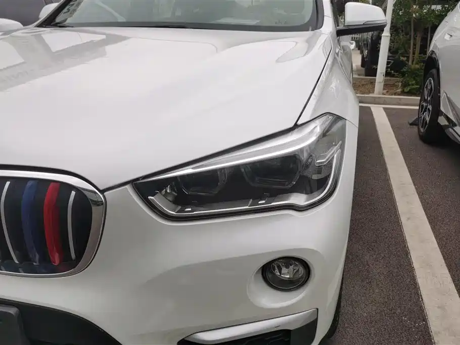 BMW X1 2018 sDrive18Li Premium Model фото 5