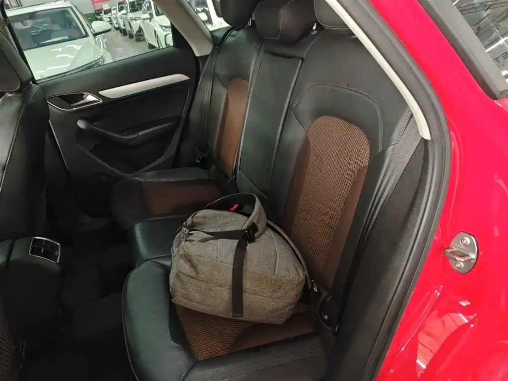 Audi Q3 2018 30th Anniversary Edition 30 TFSI Fashion фото 17