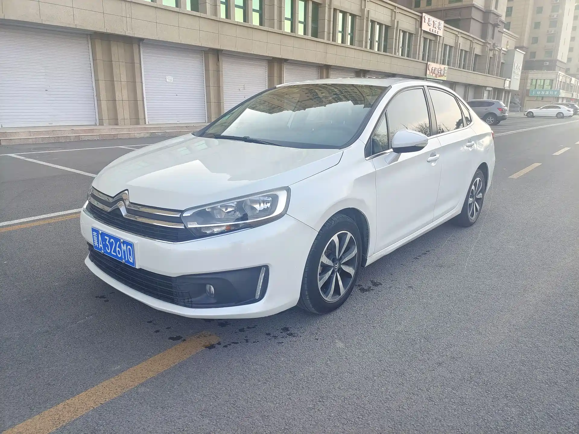 Фото 1 - Citroën C4 C-Quatre