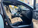 Photo 14 - Volvo V90