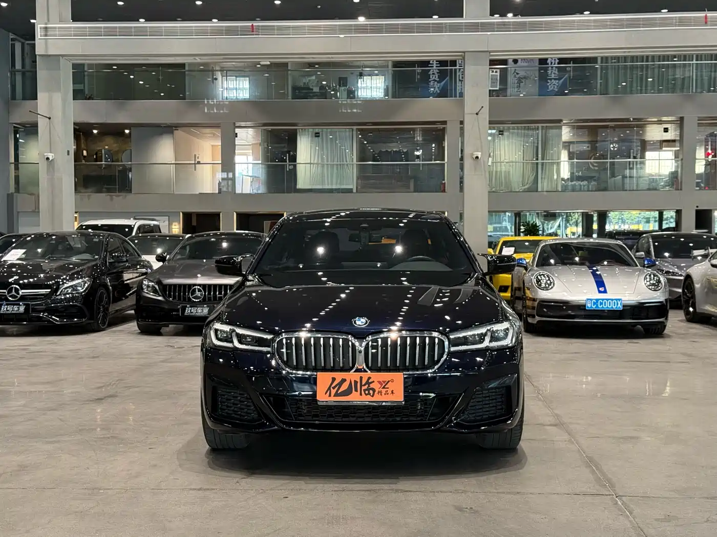 BMW 5 Series 2023 Facelift 530Li Leading M Sport Package фото 2