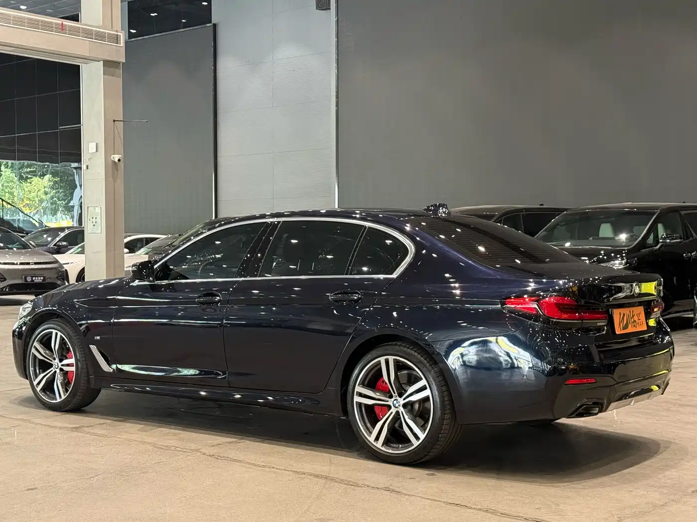 BMW 5 Series 2023 Facelift 530Li Leading M Sport Package фото 12