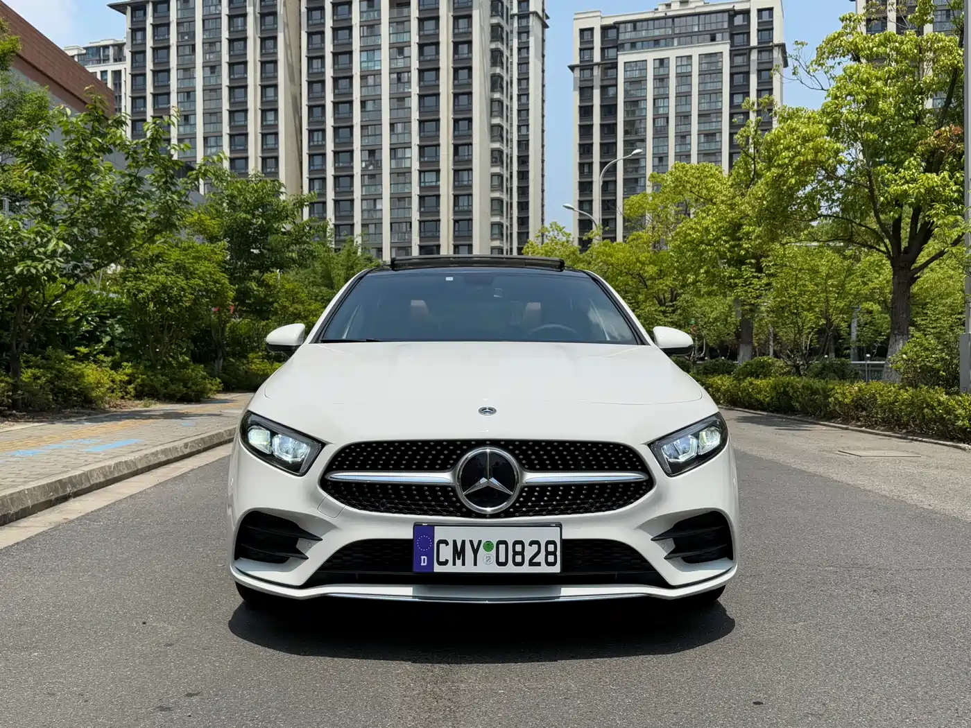 Mercedes-Benz A-Class 2021 A 200 L Sport Sedan Fashion Edition фото 2