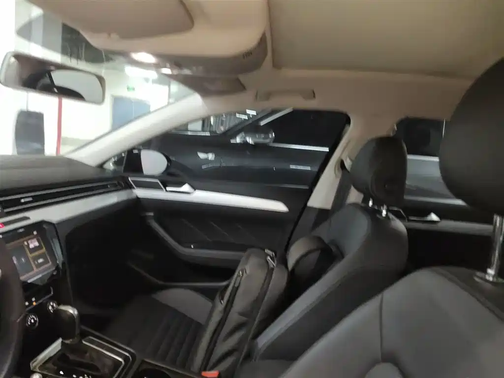 Volkswagen Magotan 2025 Popular Edition 280TSI DSG Comfort фото 17