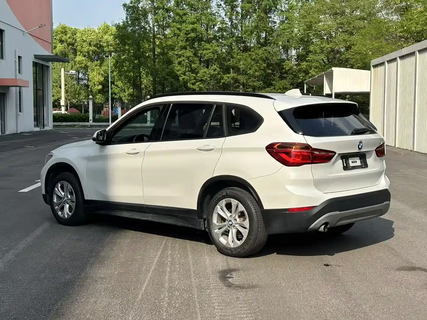 BMW X1 2016 sDrive18Li Premium Model фото 12