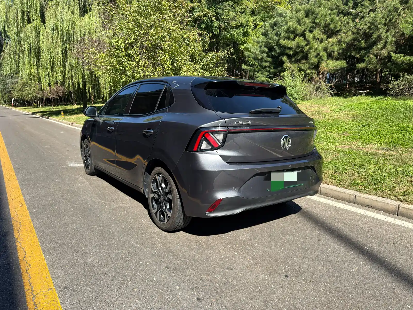 Фото 4 - MG MG4 EV