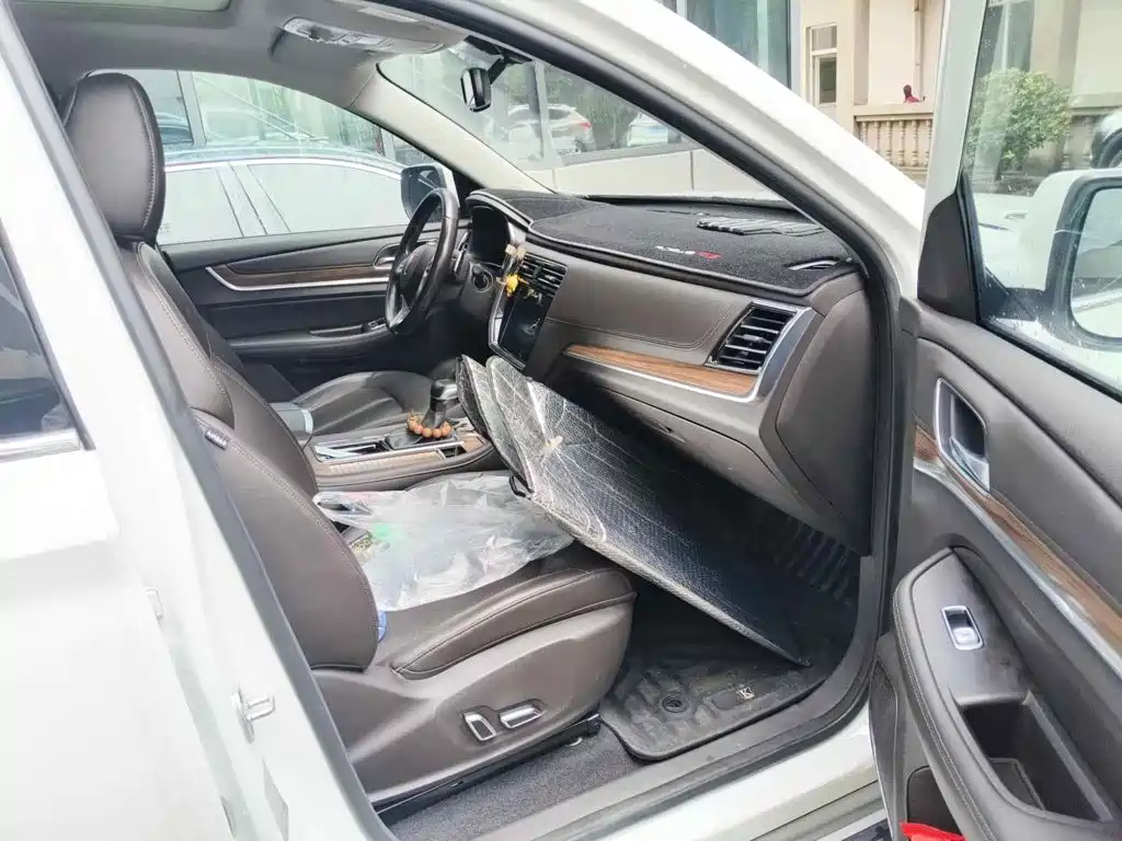 Roewe RX8 2018 2018 30T Smart Internet 2WD Flagship Edition
