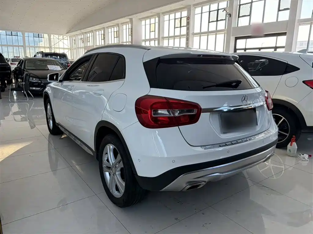 Mercedes-Benz GLA 2015 GLA 200 Dynamic фото 12