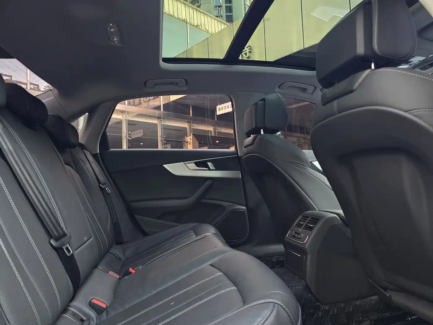 Audi A4L 2024 40 TFSI Fashion Dynamic фото 13