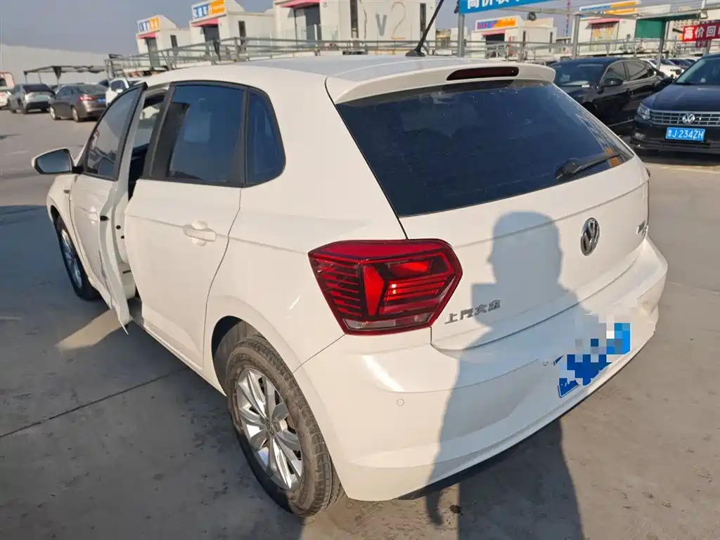 Volkswagen Polo 2019 Plus 1.5L Automatic Colorful Tech Edition фото 5