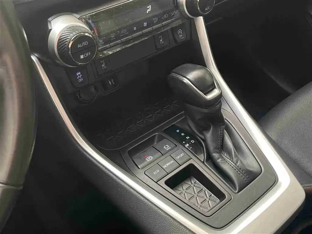 Toyota RAV4 Rongfang 2021 2.0L CVT 2WD Trend PLUS фото 20