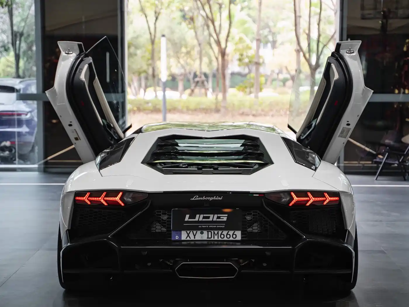 Lamborghini Aventador 2011 LP 700-4 фото 4