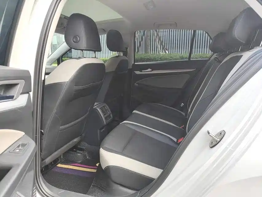 Volkswagen Golf 2023 Facelift 280TSI DSG Pro фото 6