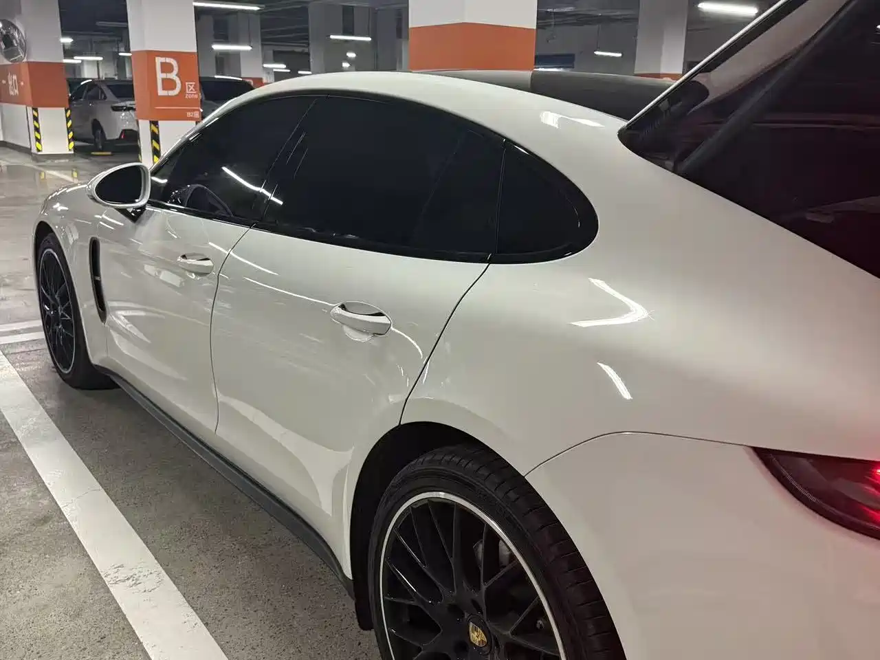 Porsche Panamera 2023 Panamera 2.9T Platinum Edition фото 2