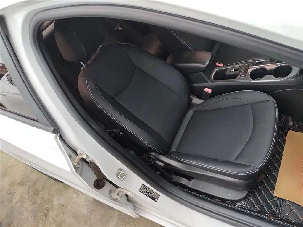 Chevrolet Cruze 2018 320 Automatic Pioneer Sunroof Edition фото 25