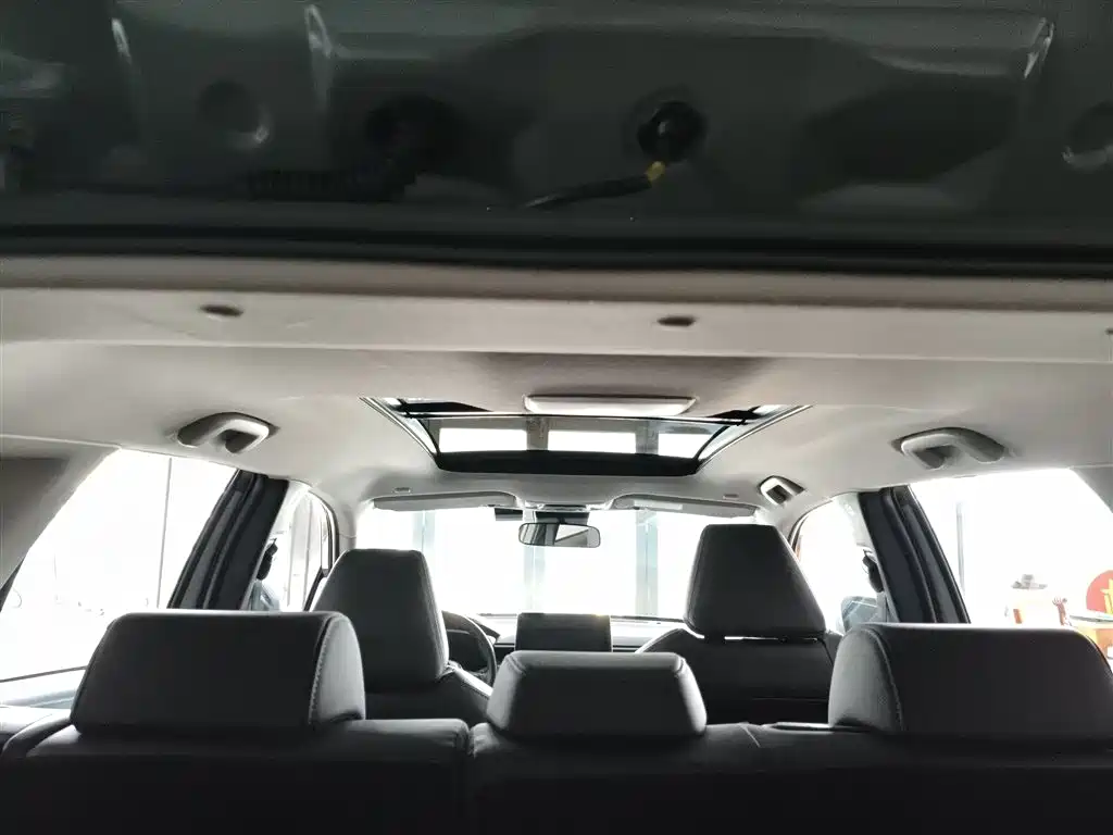 Toyota Corolla Cross 2022 2.0L Flagship Edition фото 8