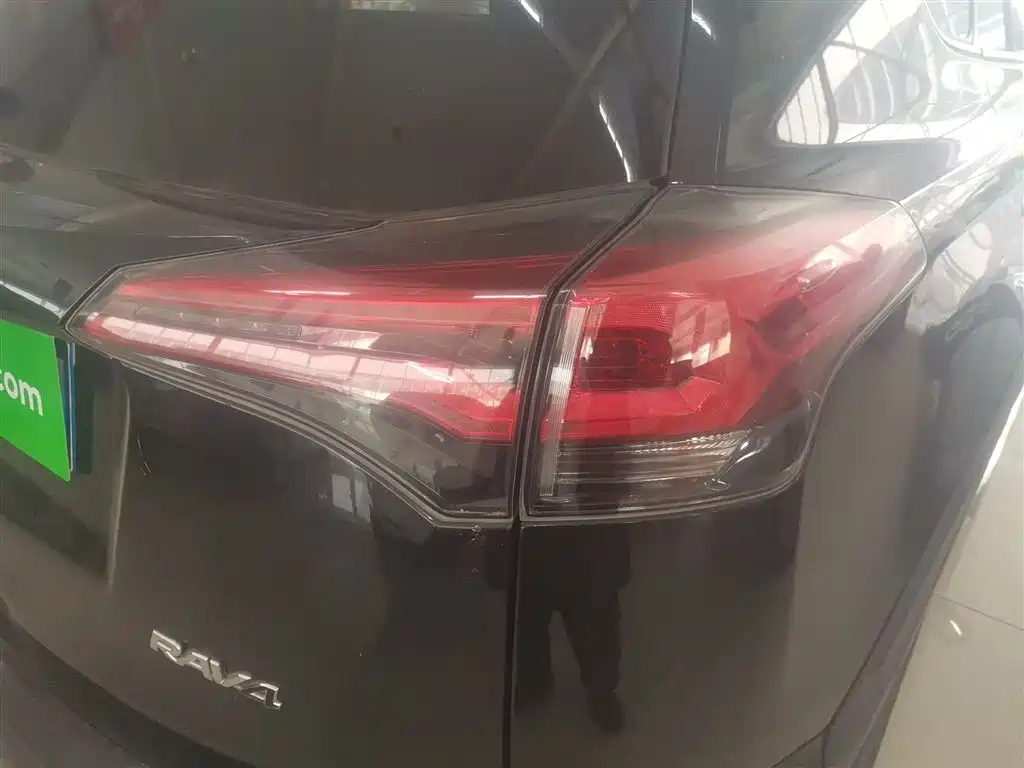 Toyota RAV4 Rongfang 2016 2.0L CVT 2WD Trend (China V) фото 24