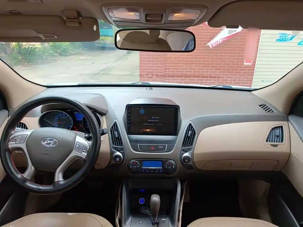 Hyundai Beijing Hyundai ix35 2015 2.0L Automatic 2WD Smart Type China IV фото 10
