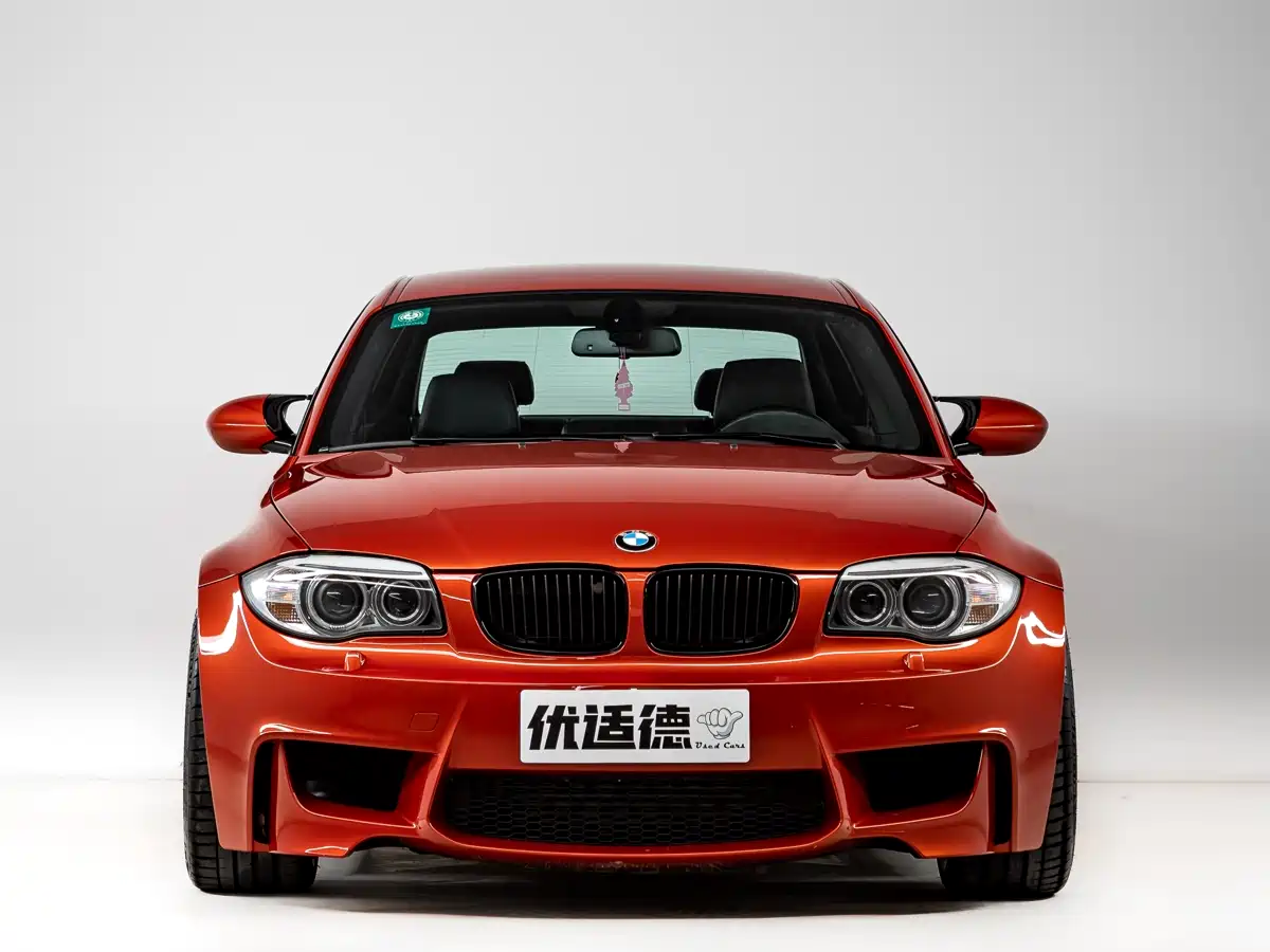 BMW 1 Series M 2011 1M Coupe фото 5