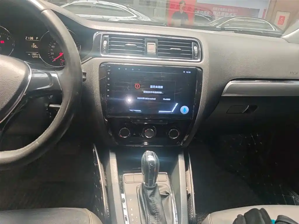 Volkswagen Sagitar 2016 230TSI 25th Anniversary Edition фото 13