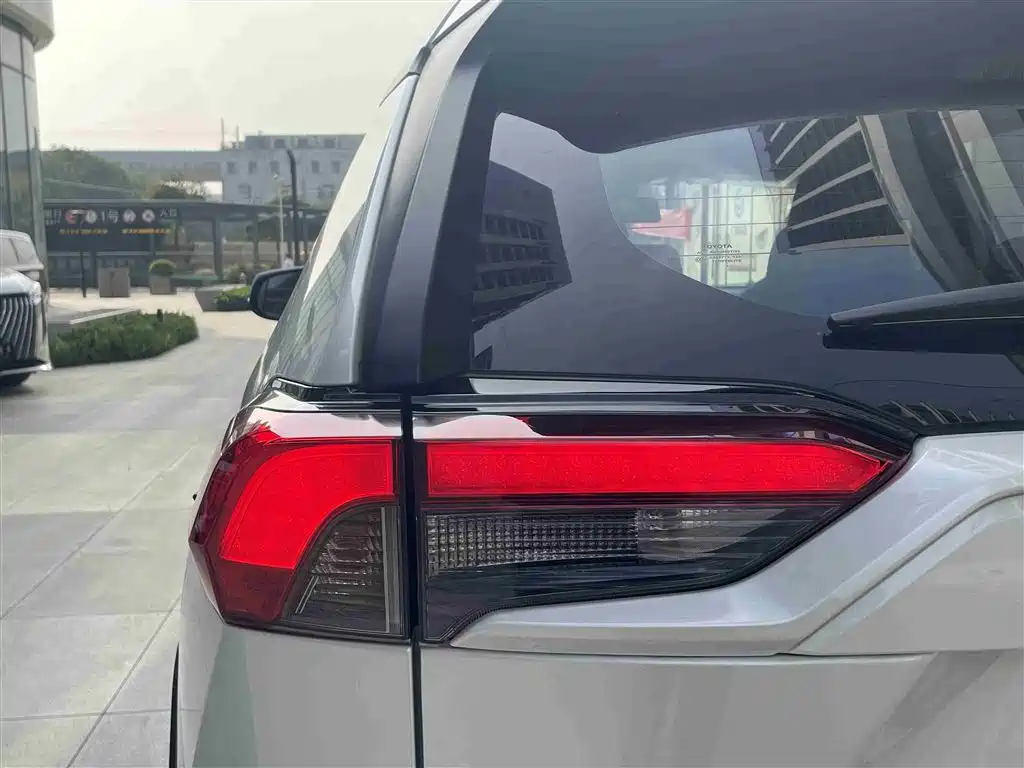 Toyota RAV4 Rongfang 2021 2.0L CVT 2WD Trend PLUS фото 12