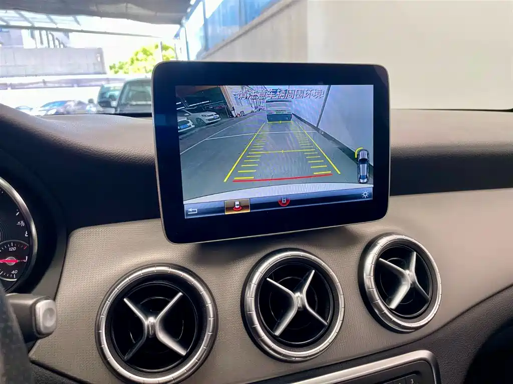 Mercedes-Benz CLA (Import) 2017 Facelift CLA 200 Style фото 11