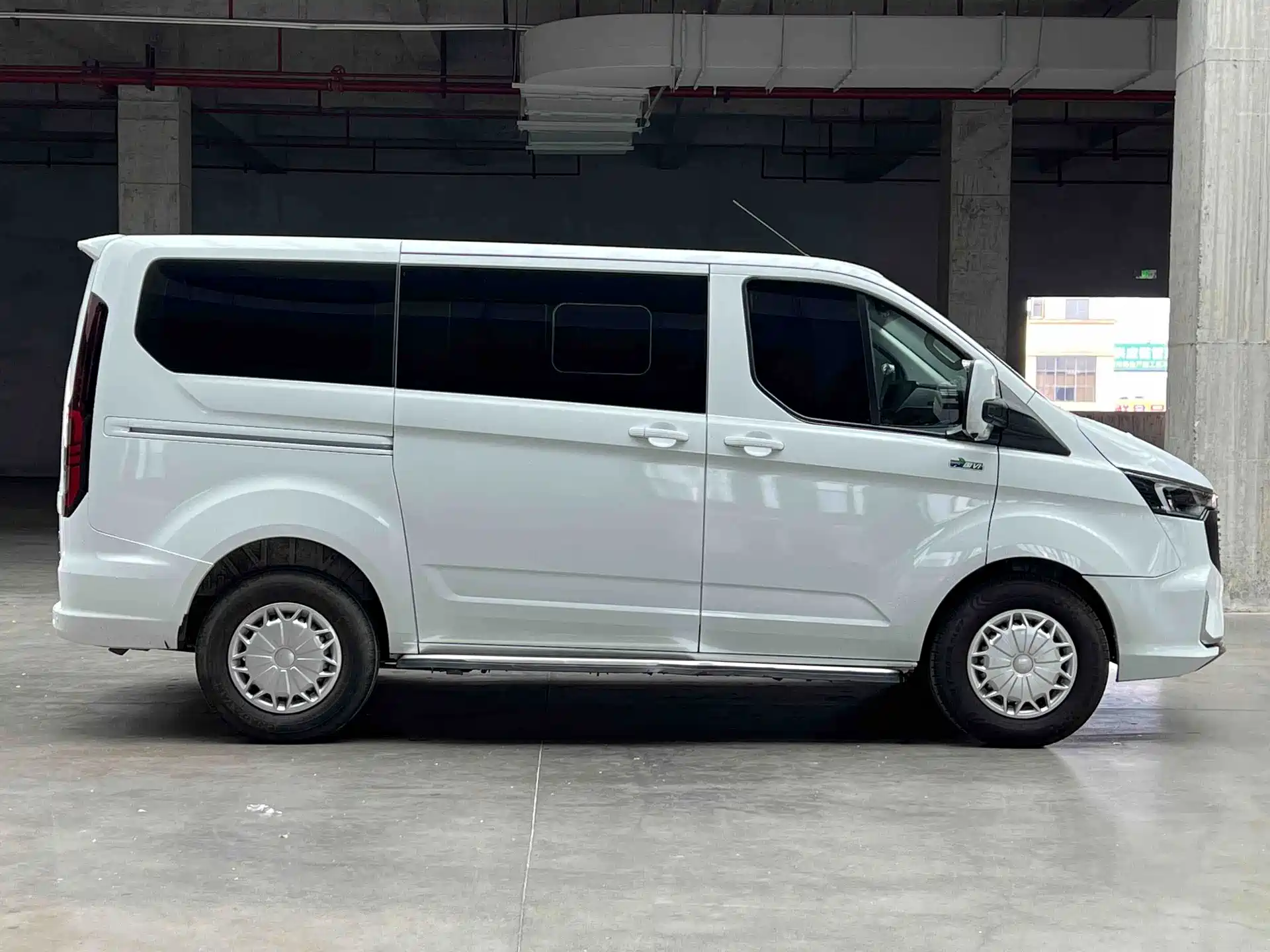 Photo 4 - Ford Transit