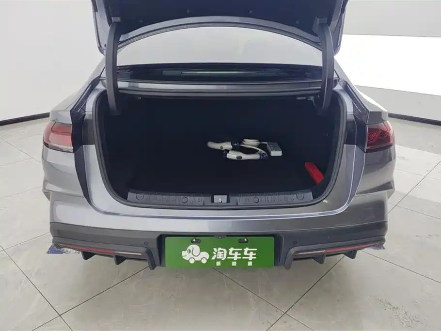 BYD Qin L 2024 DM-i 120KM Leading фото 4