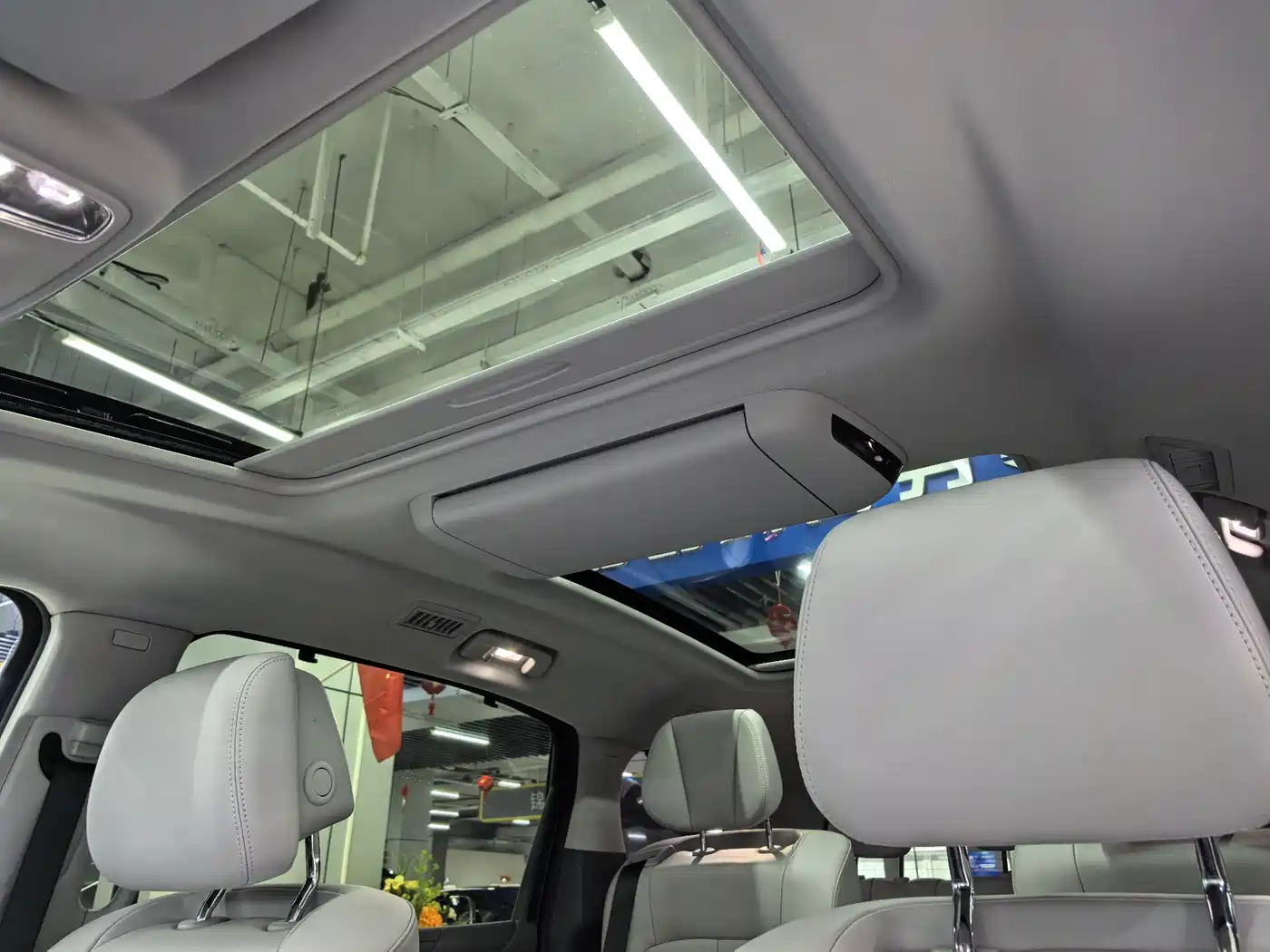 Buick GL8 2025 Land Honor Premium Edition фото 18