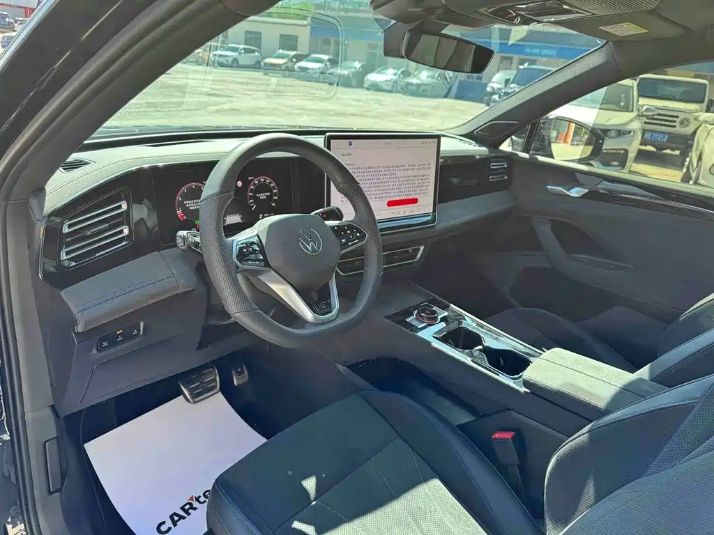 Volkswagen Tiguan L 2024 PRO 330TSI FWD R-Line Intelligent Premium Edition фото 24