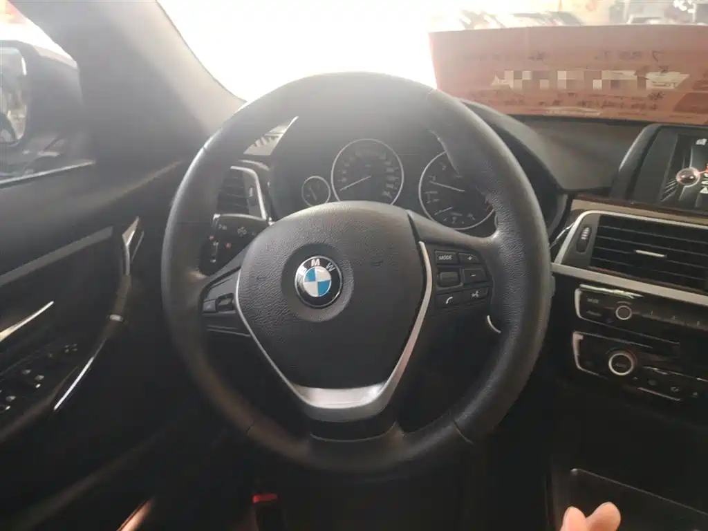 BMW 3 Series 2017 320Li Fashion фото 3