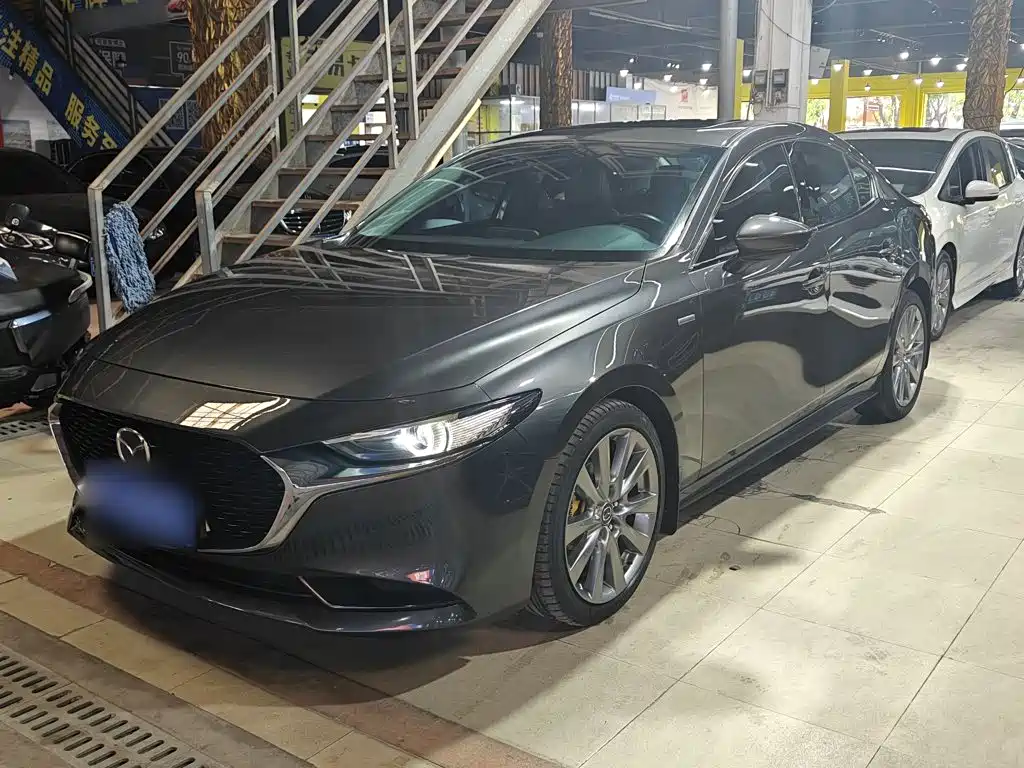 Mazda 3 Axela 2021 2.0L Automatic Quality Glamour
