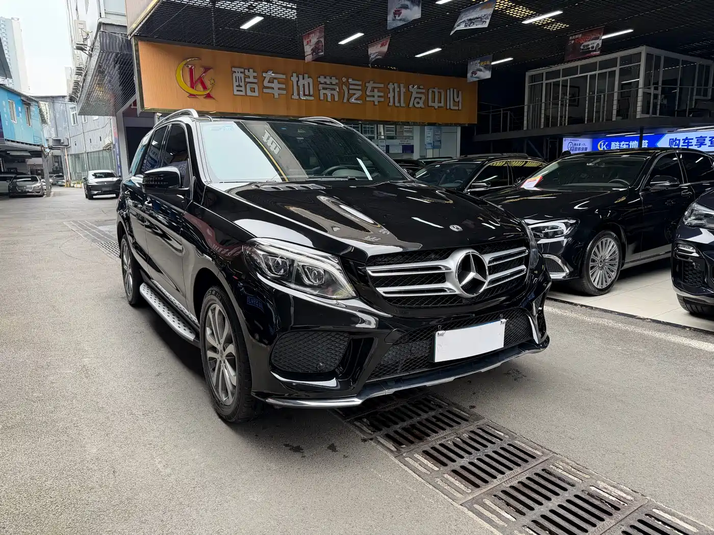 Mercedes-Benz GLE 2017 GLE 320 4MATIC Dynamic фото 3