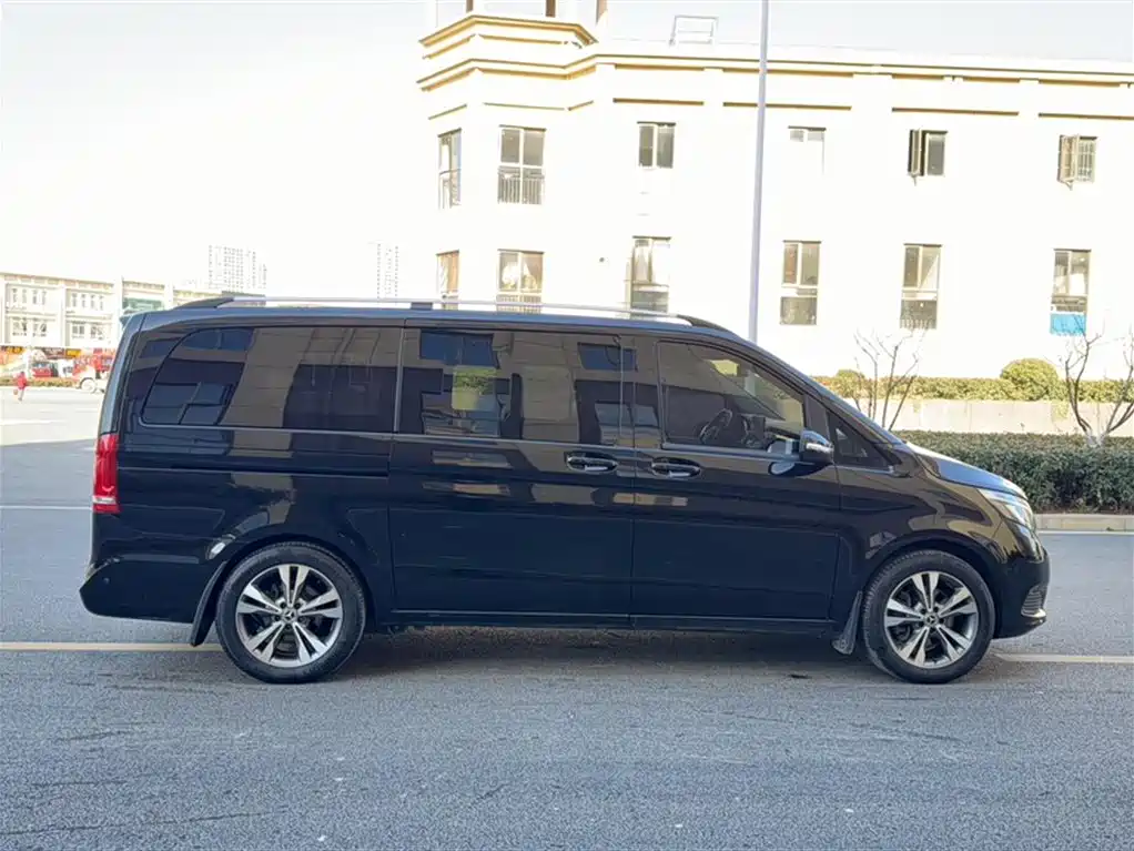 Mercedes-Benz V-Class 2018 V 260 Navigator Edition China VI фото 21