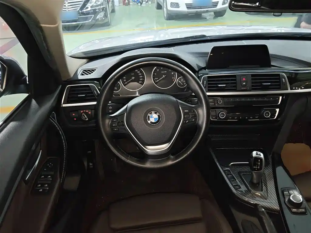 BMW 3 Series 2018 320Li Fashion Style фото 3