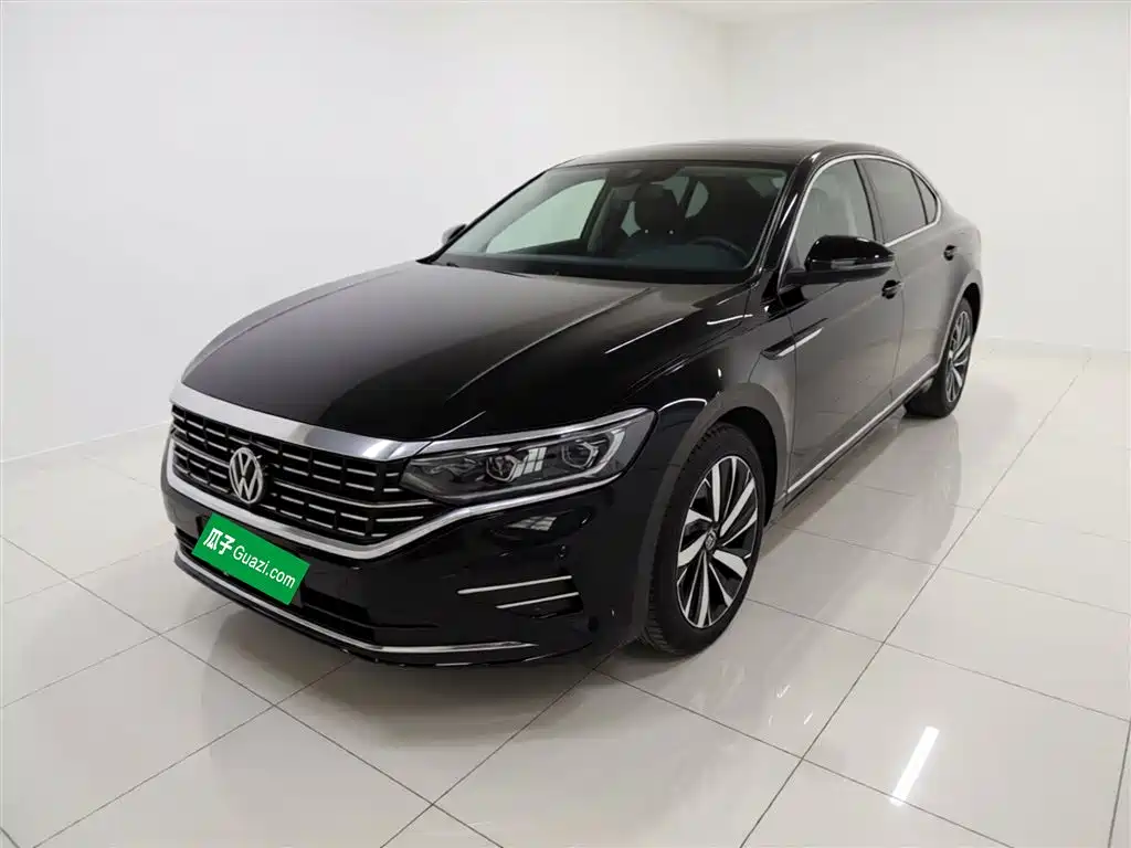 Volkswagen Passat 2023 Facelift 330TSI Luxury Edition