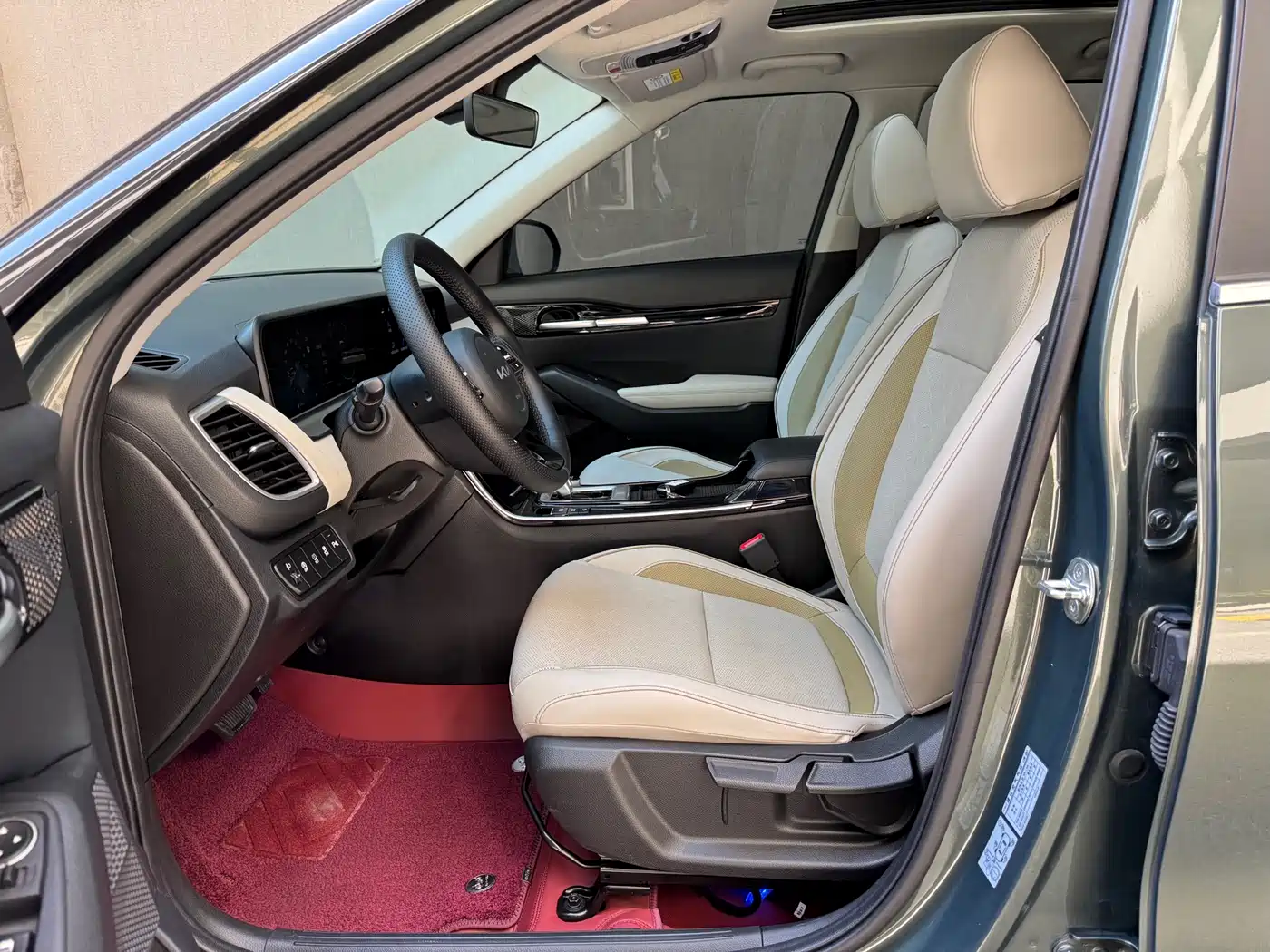 Kia Seltos 2023 1.5L CVT Premium Edition фото 6