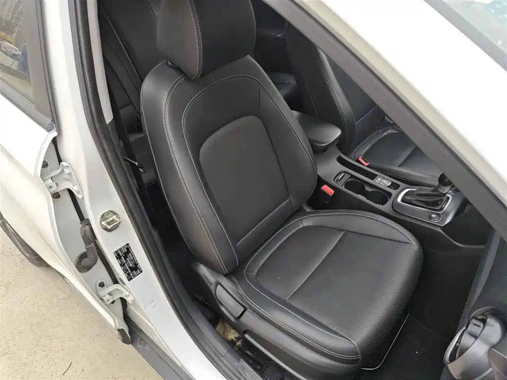 Hyundai ENCINO 2018 1.6T DCT ZhiLian Edition China V фото 20