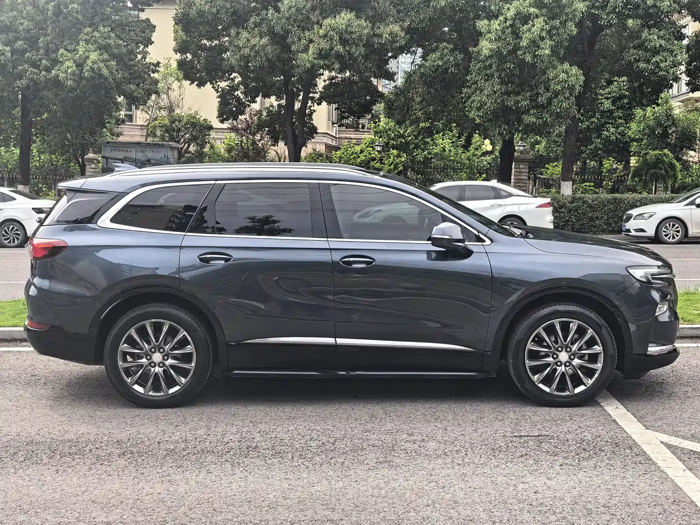 Buick Enclave 2020 28T 4WD Premium Model фото 4
