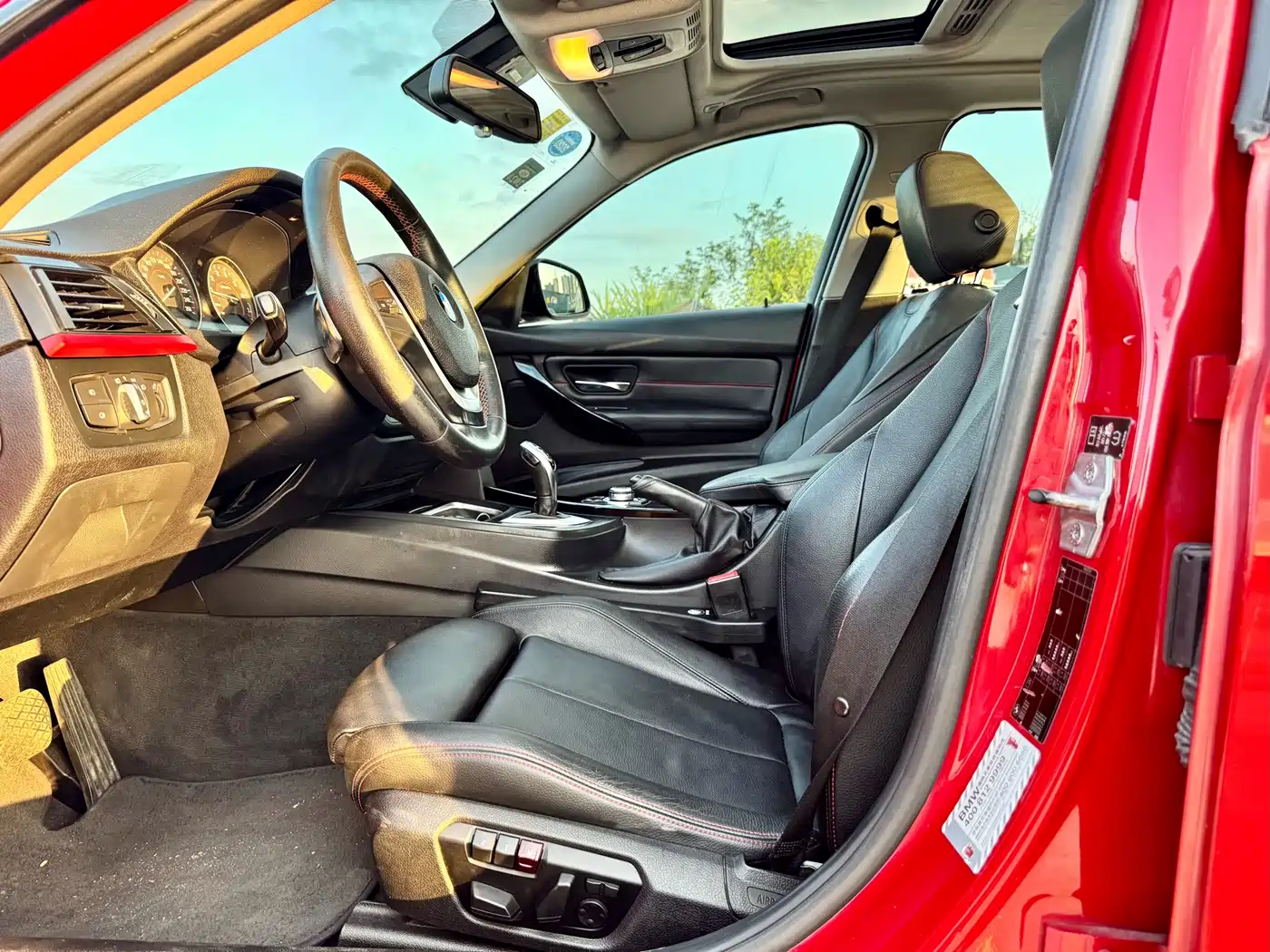 BMW 3 Series (Import) 2013 Facelift 320i Sport Design Package фото 4