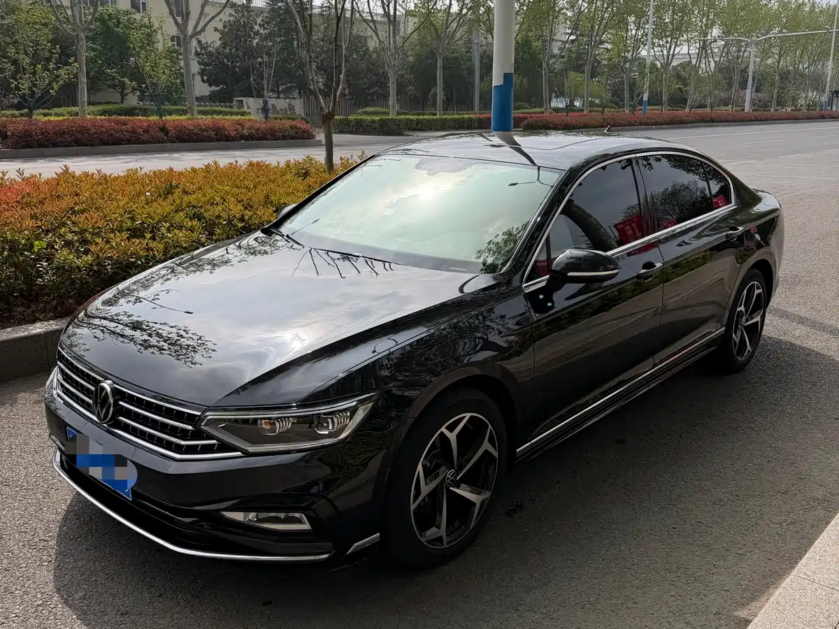 Volkswagen Magotan 2023 2 Million Units Anniversary Edition 330TSI DSG Leading Type фото 2