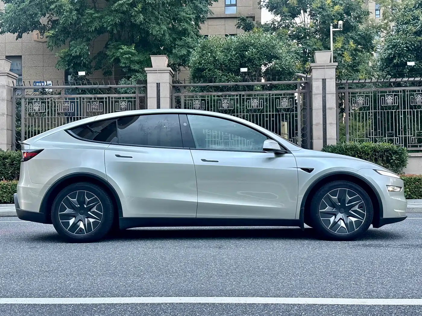 Tesla Model Y L 2026 2025 Facelift Long Range AWD
