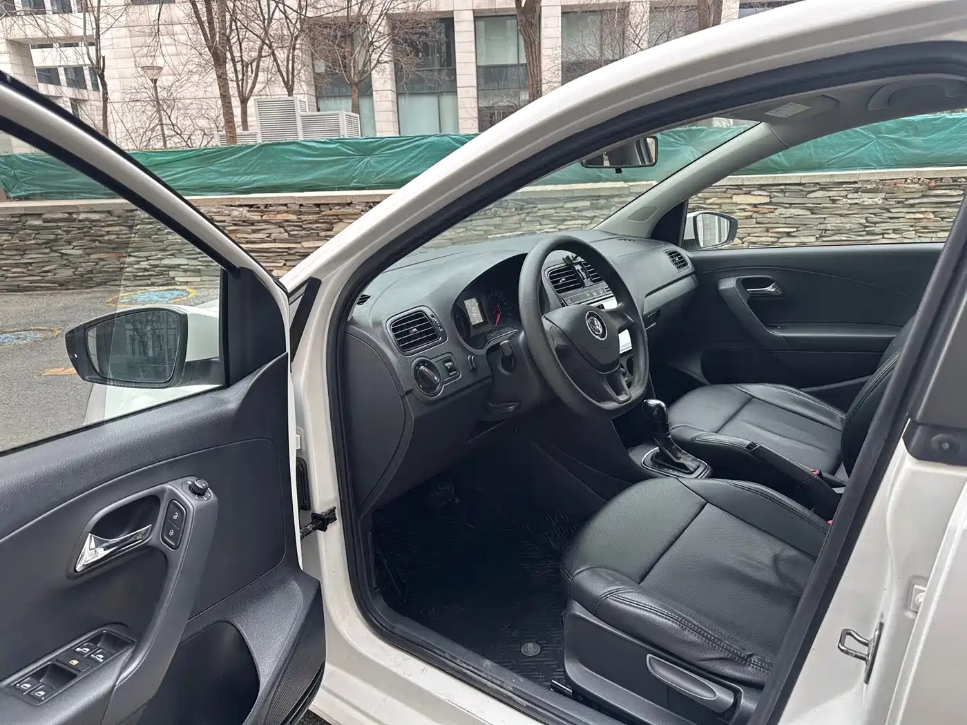 Volkswagen Polo 2018 1.5L Auto Safe Drive фото 6