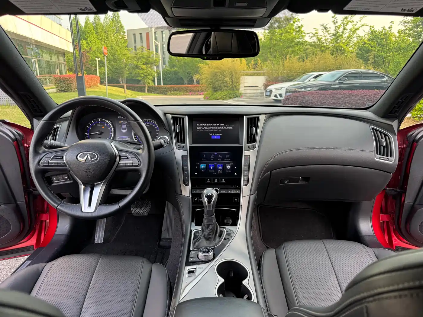 Infiniti Q60 2019 2.0T Luxury Edition фото 8
