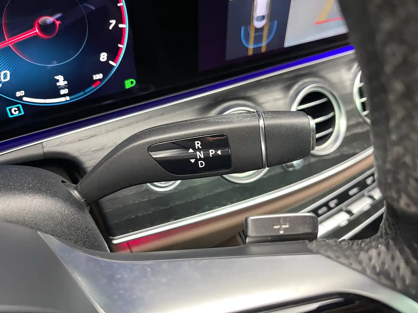 Mercedes-Benz E-Class 2022 E 260 L Sport фото 22