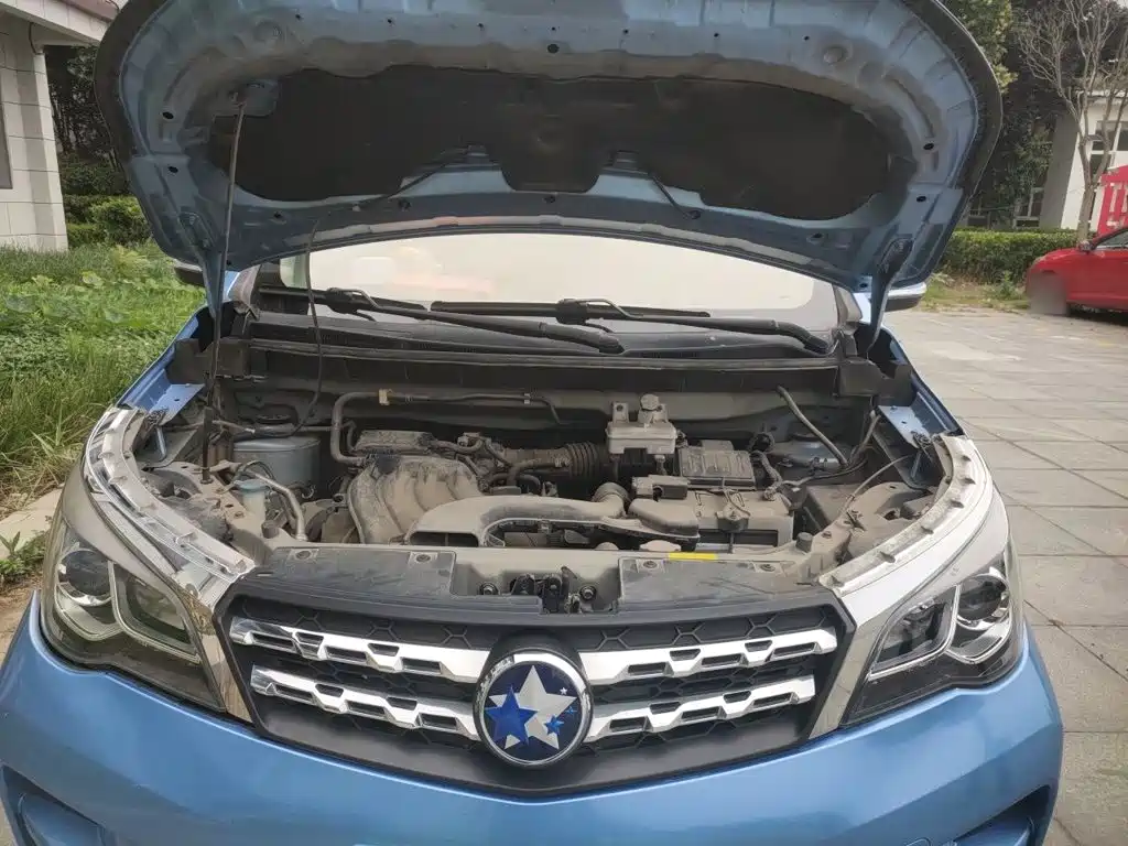 Venucia M50V 2017 2017 1.6L XL CVT Luxury