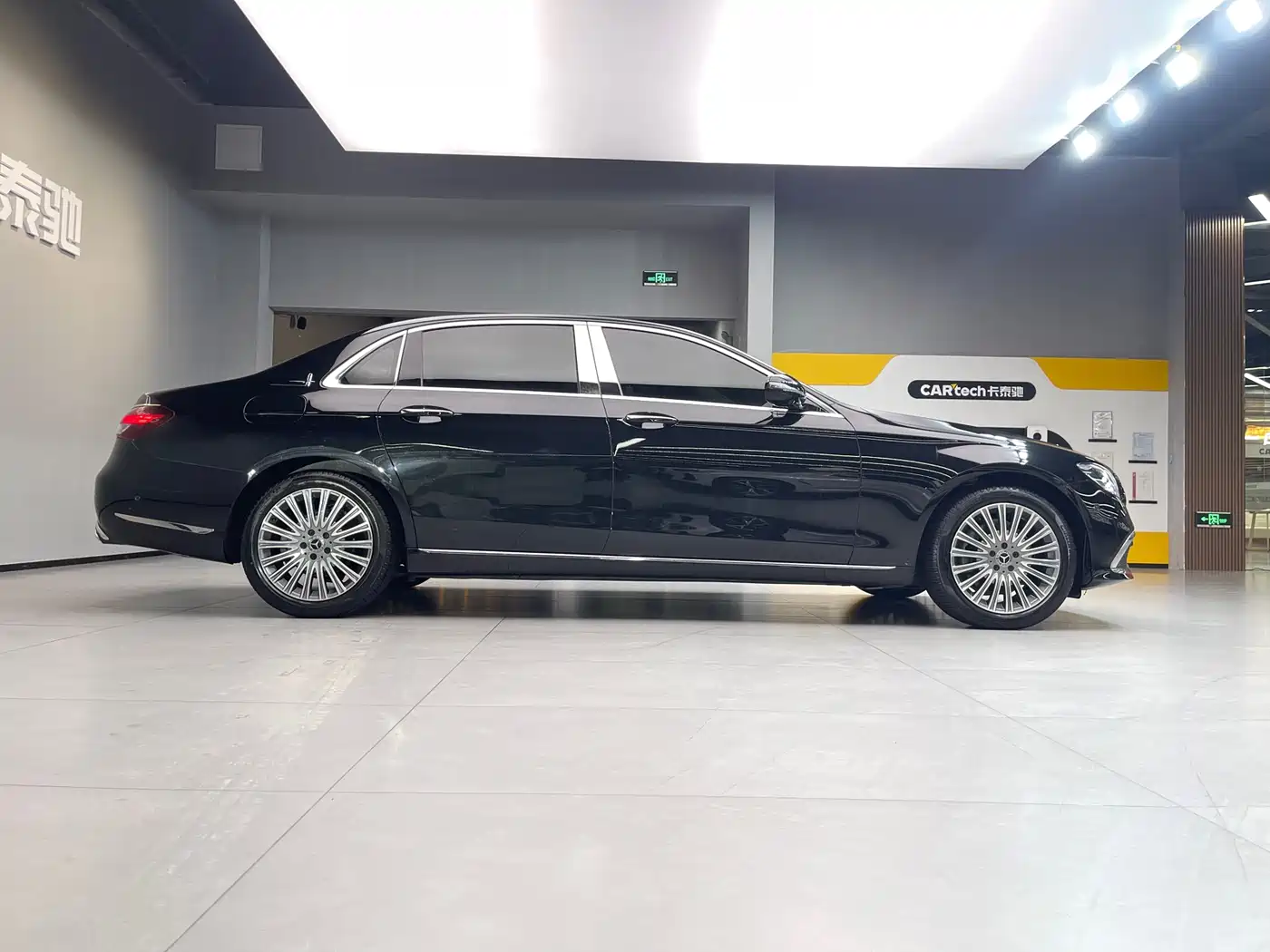 Mercedes-Benz E-Class 2021 E 300 L Luxury фото 6